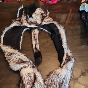Faux Fur Animal Hood Scarf Nwot